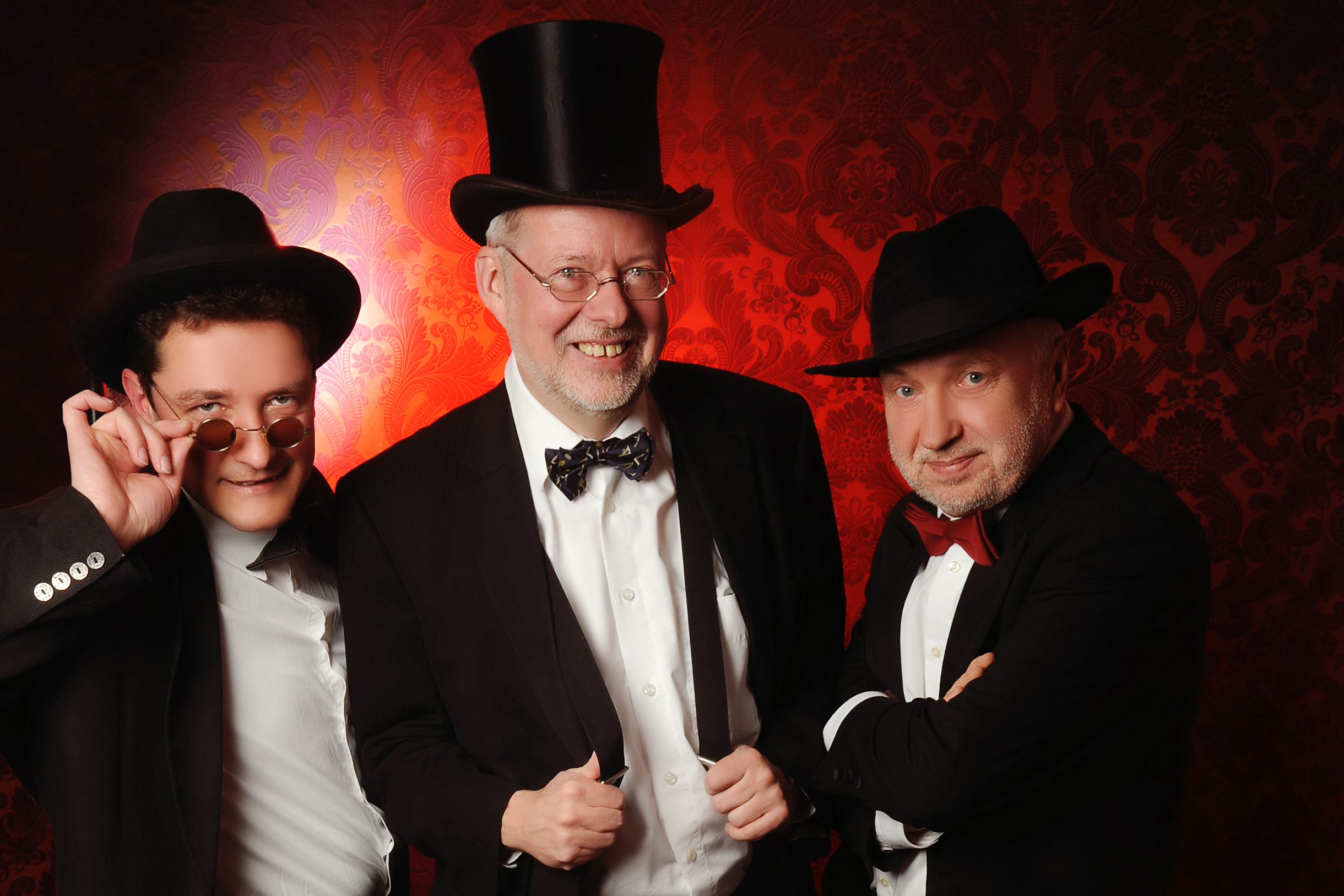Kultur an der Treppe - Trio Unikat 1 Unikat ohne Dame2